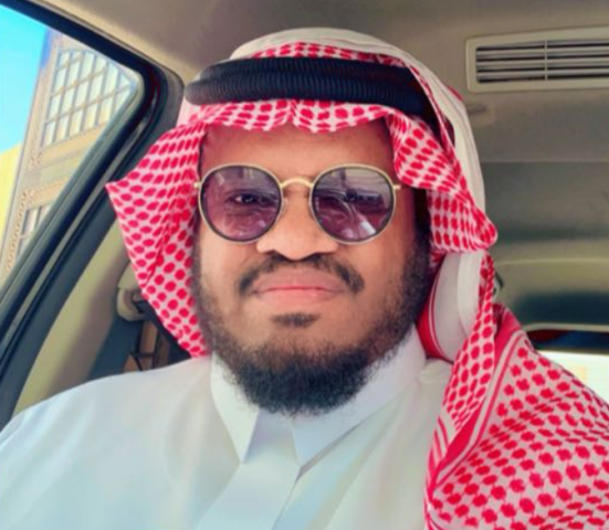 الإعلامي أحمد قوزين يحتفي بقدوم مولودته ” الجوري “