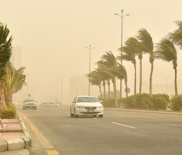 “الأرصاد” يحذّر من رياح مثيرة للغبار وأمطار على 6 مناطق