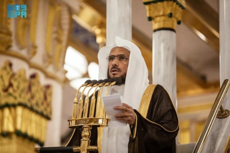 الثبيتي : التفاخر والاستعلاء على الناس اعتراض على أقدار الله