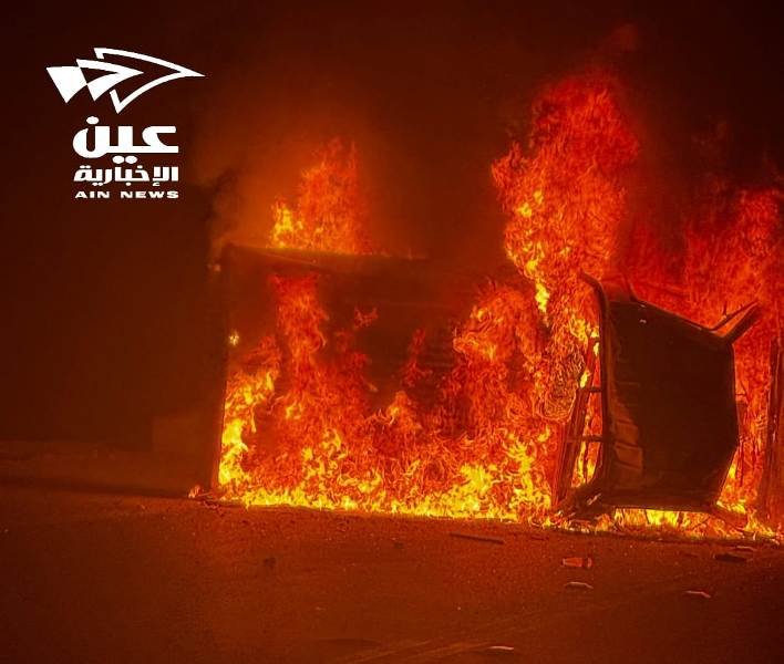 شاهد .. نجاة قائد مركبة بعد احتراقها على طريق مربة بعسير