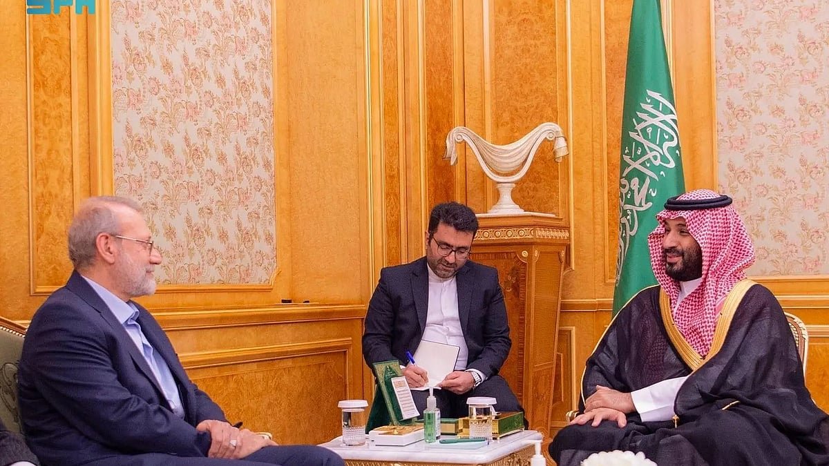 ولي العهد يستقبل الأمين العام لمجلس الأمن القومي الإيراني