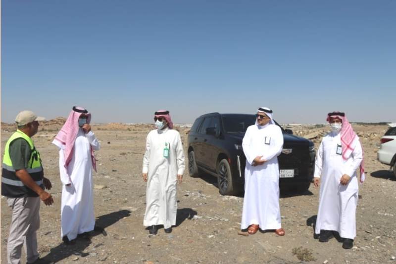 رئيس بلدية ” خميس مشيط ” يوجه بتحسين وتطوير مرمى النفايات