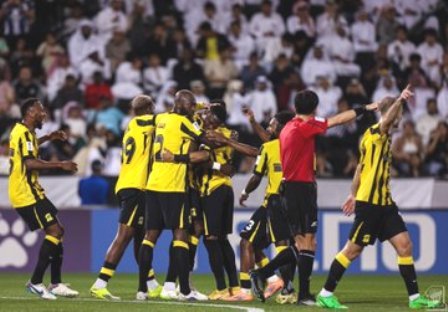 الاتحاد يمزق شباك السد برباعية ويحل رابعًا في نحبة آسيا