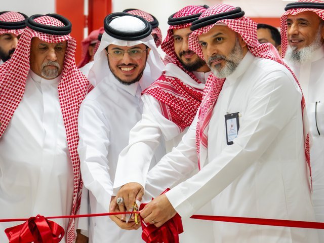 م .” سندي ” يدشن وحدة المسالك البولية بمستشفى قيا