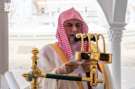 الشيخ بن حميد يحذر من الكذب في الرؤيا لأنه من كبائر الذنوب