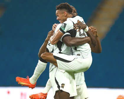 الاتحاد يعبر النجمة بثلاثية نظيفة لدور الـ16 من كأس الملك