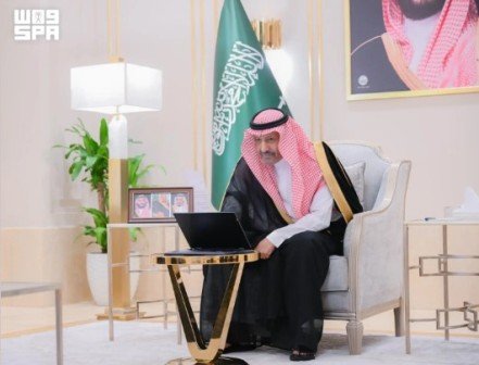 أمير الباحة يدشن المركز التعليمي للجامعة السعودية الإلكترونية