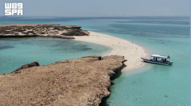 شواطئ جازان وجزرها .. تنوع طبيعي وثراء بحري