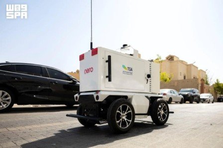 النقل تُدشّن أول مركبة توصيل ذاتية القيادة في الرياض