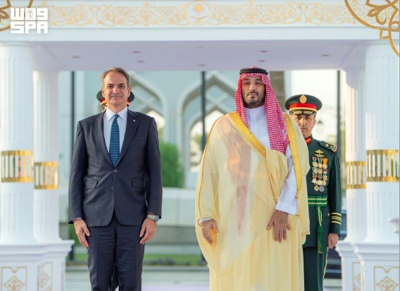 ولي العهد يستقبل رئيس وزراء اليونان ويعقدان جلسة مباحثات